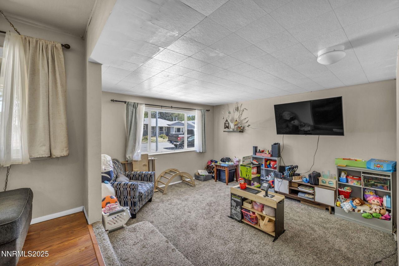 218 Albany Avenue, Carson City, NV 89703 Photo