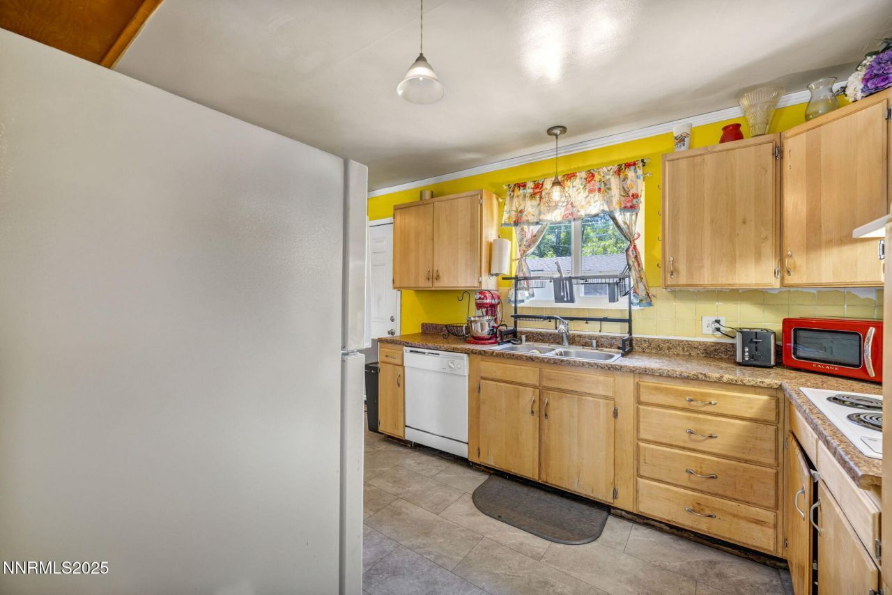 218 Albany Avenue, Carson City, NV 89703 Photo