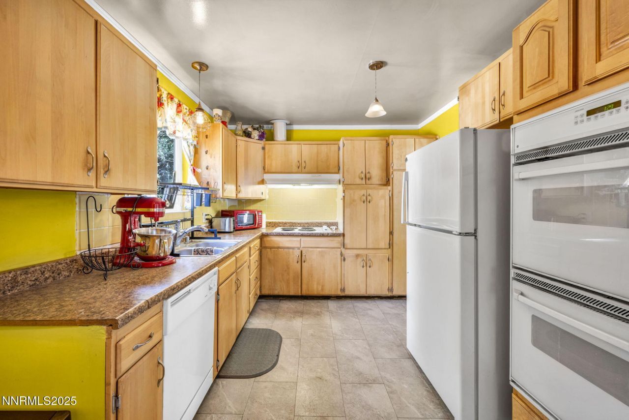 218 Albany Avenue, Carson City, NV 89703 Photo