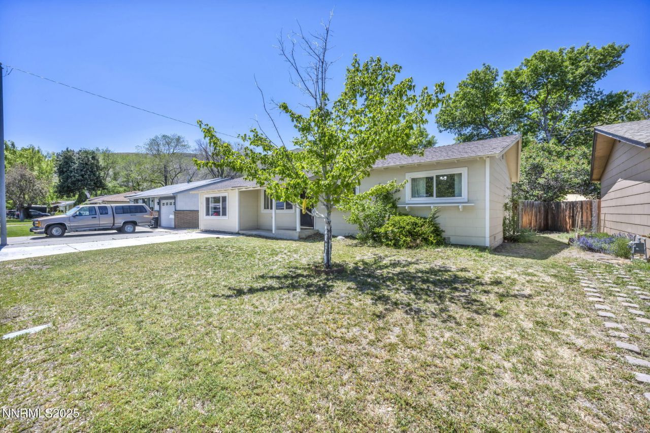 218 Albany Avenue, Carson City, NV 89703 Photo