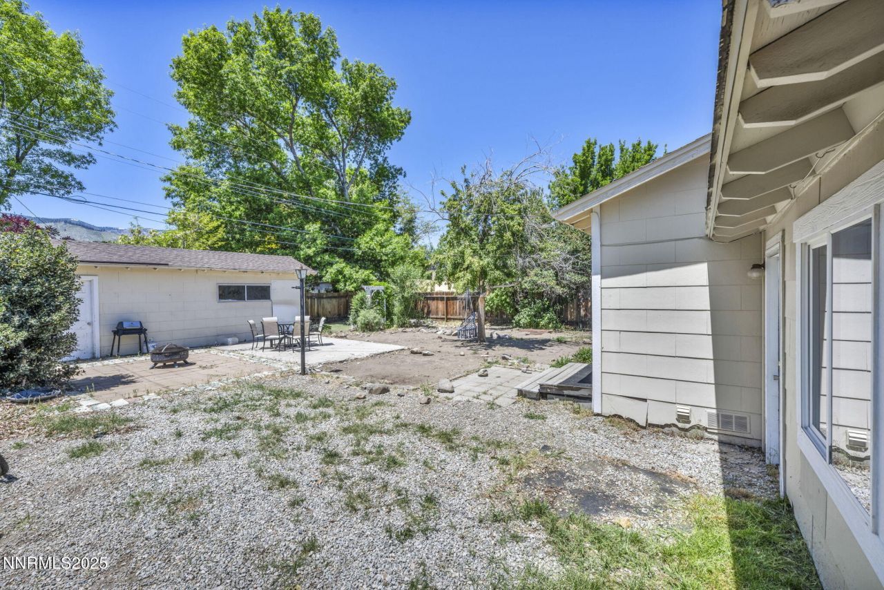 218 Albany Avenue, Carson City, NV 89703 Photo
