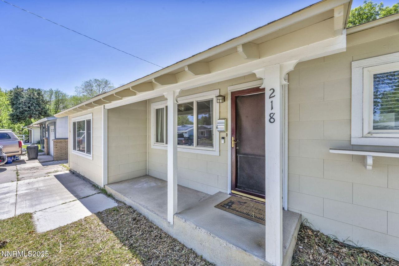 218 Albany Avenue, Carson City, NV 89703 Photo