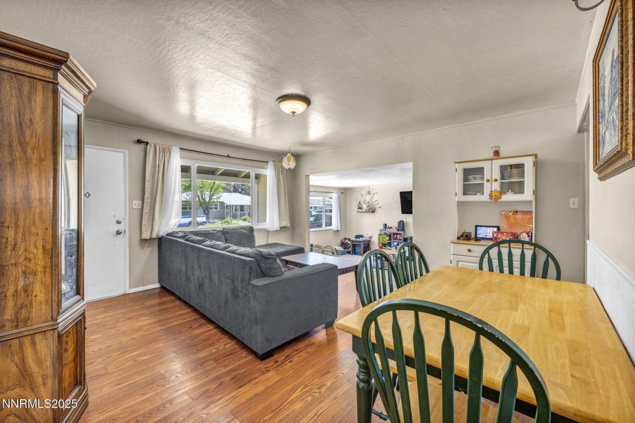 218 Albany Avenue, Carson City, NV 89703 Photo