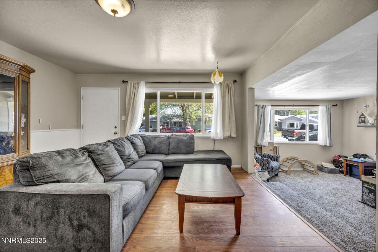 218 Albany Avenue, Carson City, NV 89703 Photo