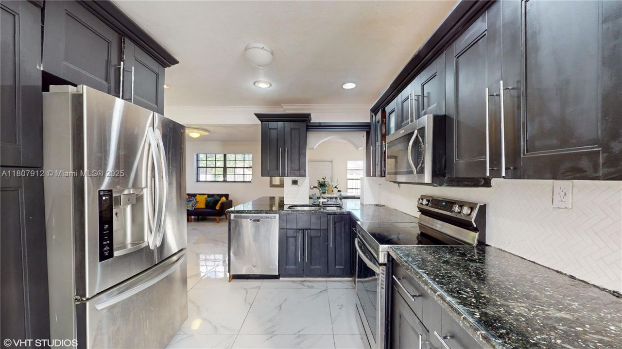 3920 NW 36th Ave, Lauderdale Lakes, FL 33309 Photo