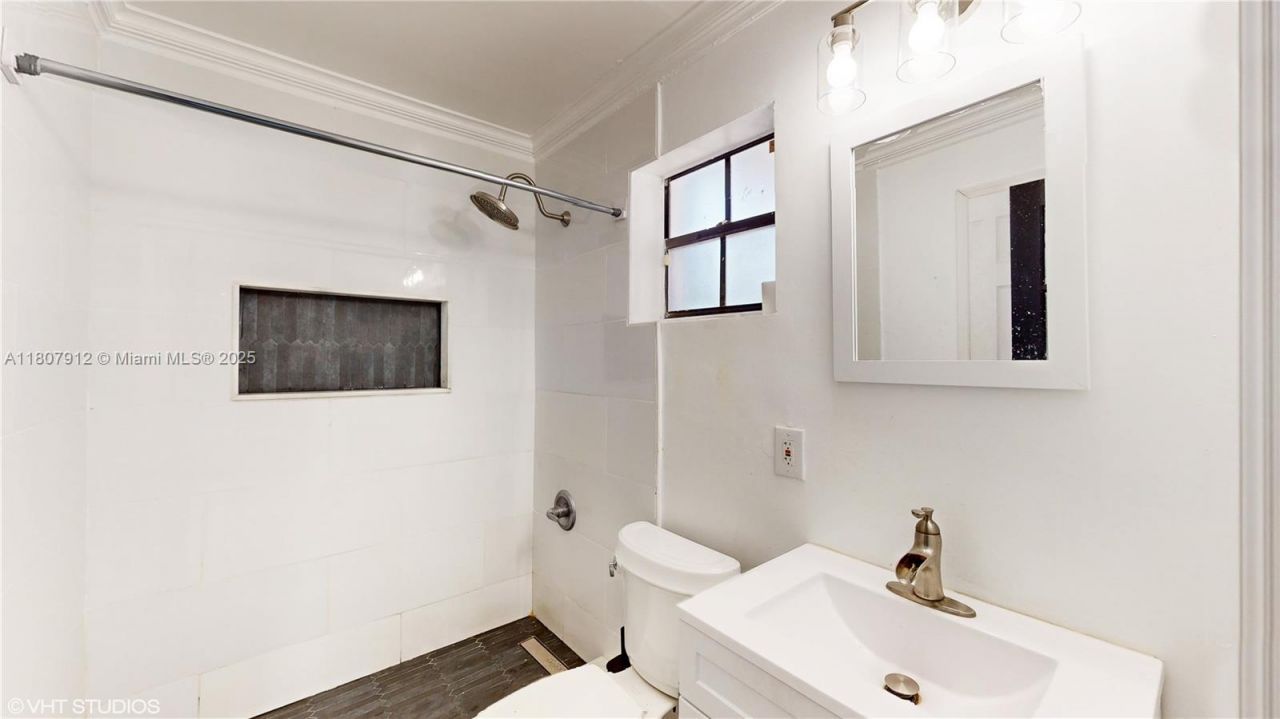 3920 NW 36th Ave, Lauderdale Lakes, FL 33309 Photo