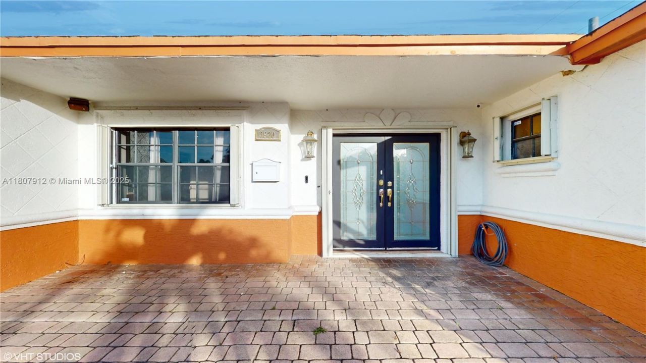 3920 NW 36th Ave, Lauderdale Lakes, FL 33309 Photo