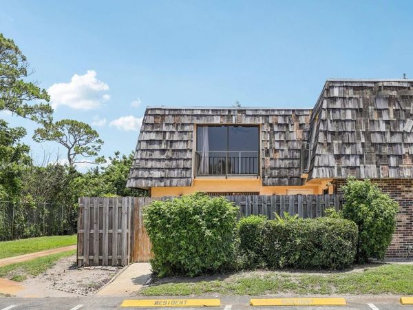 1660 Forest Lakes Circle, Unit D, West Palm Beach, FL 33406