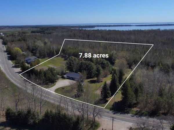 11184 Mill Street N, Northport, MI 49670