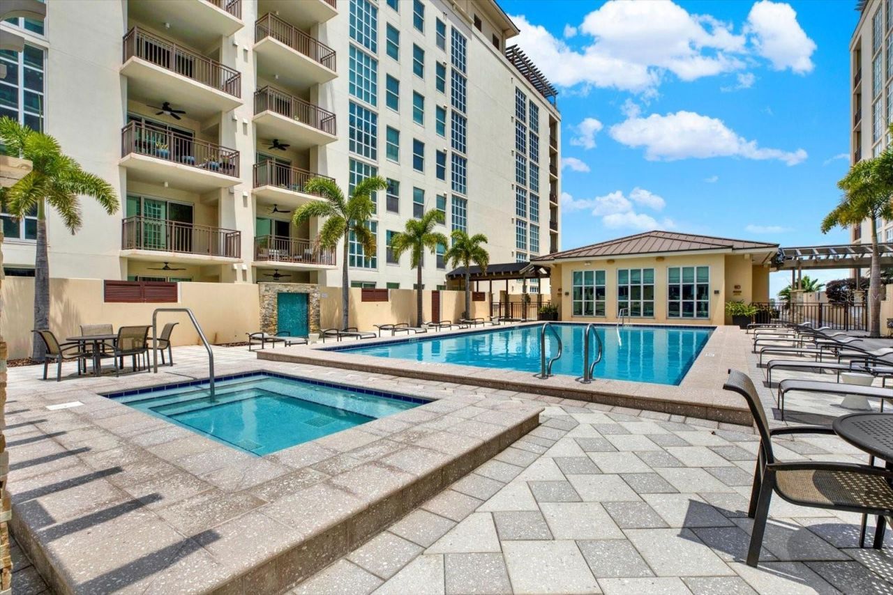 1238 E Kennedy Boulevard, Unit 702, Tampa, FL 33602 Main Photo