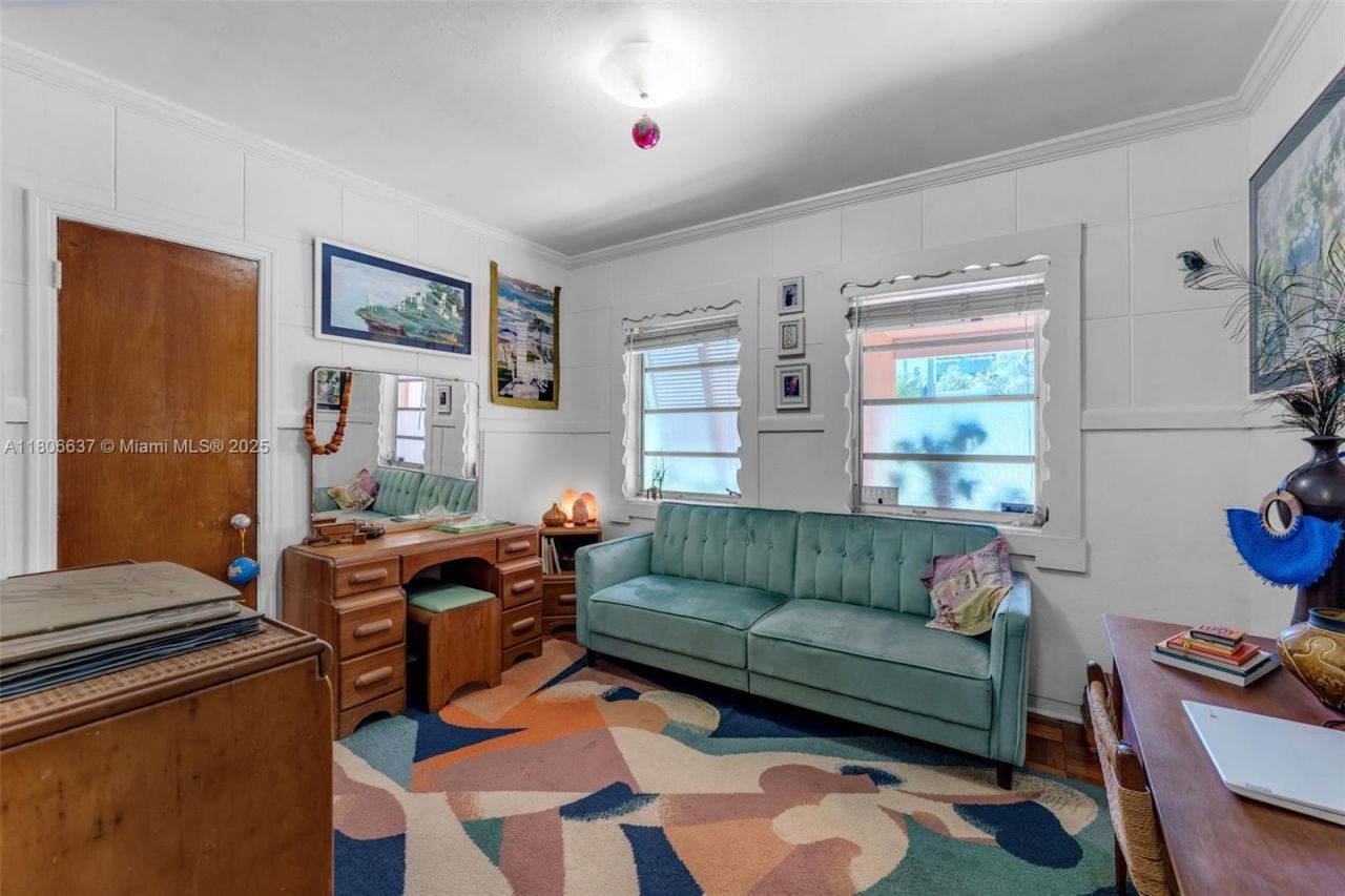 1895 SW 25th St, Miami, FL 33133 Photo