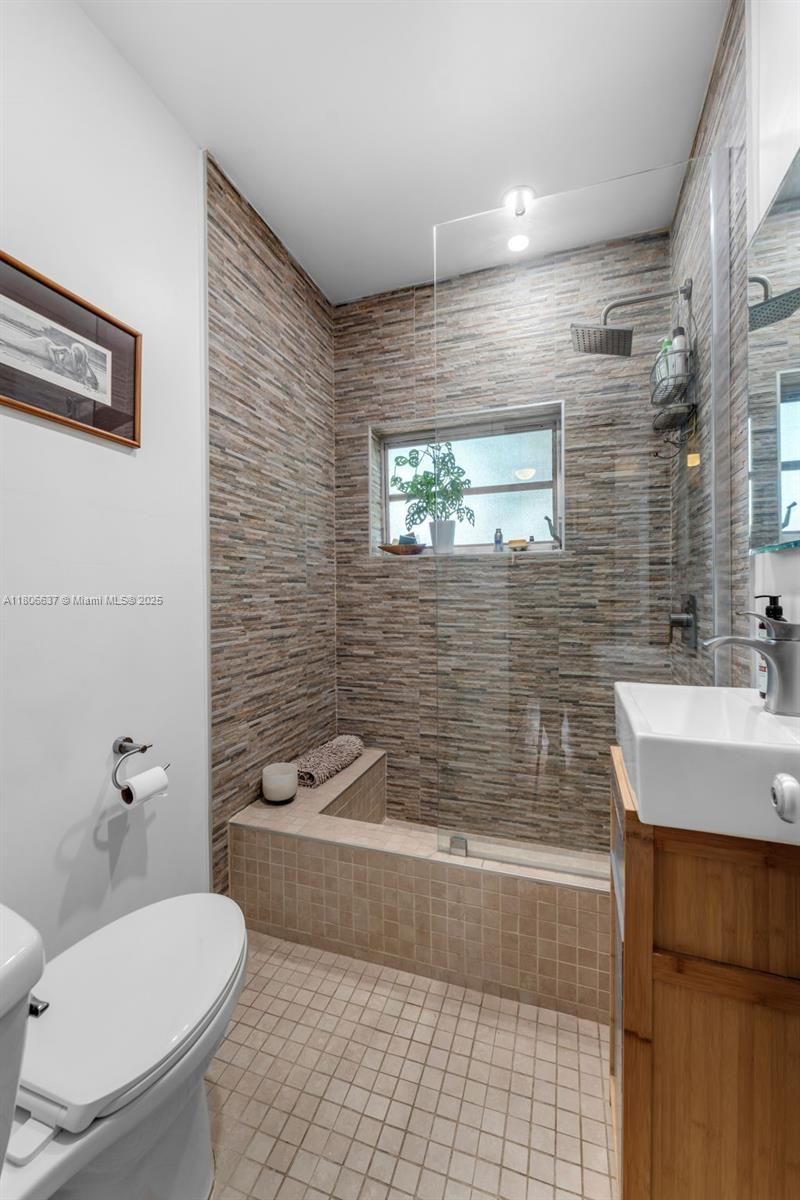 1895 SW 25th St, Miami, FL 33133 Photo