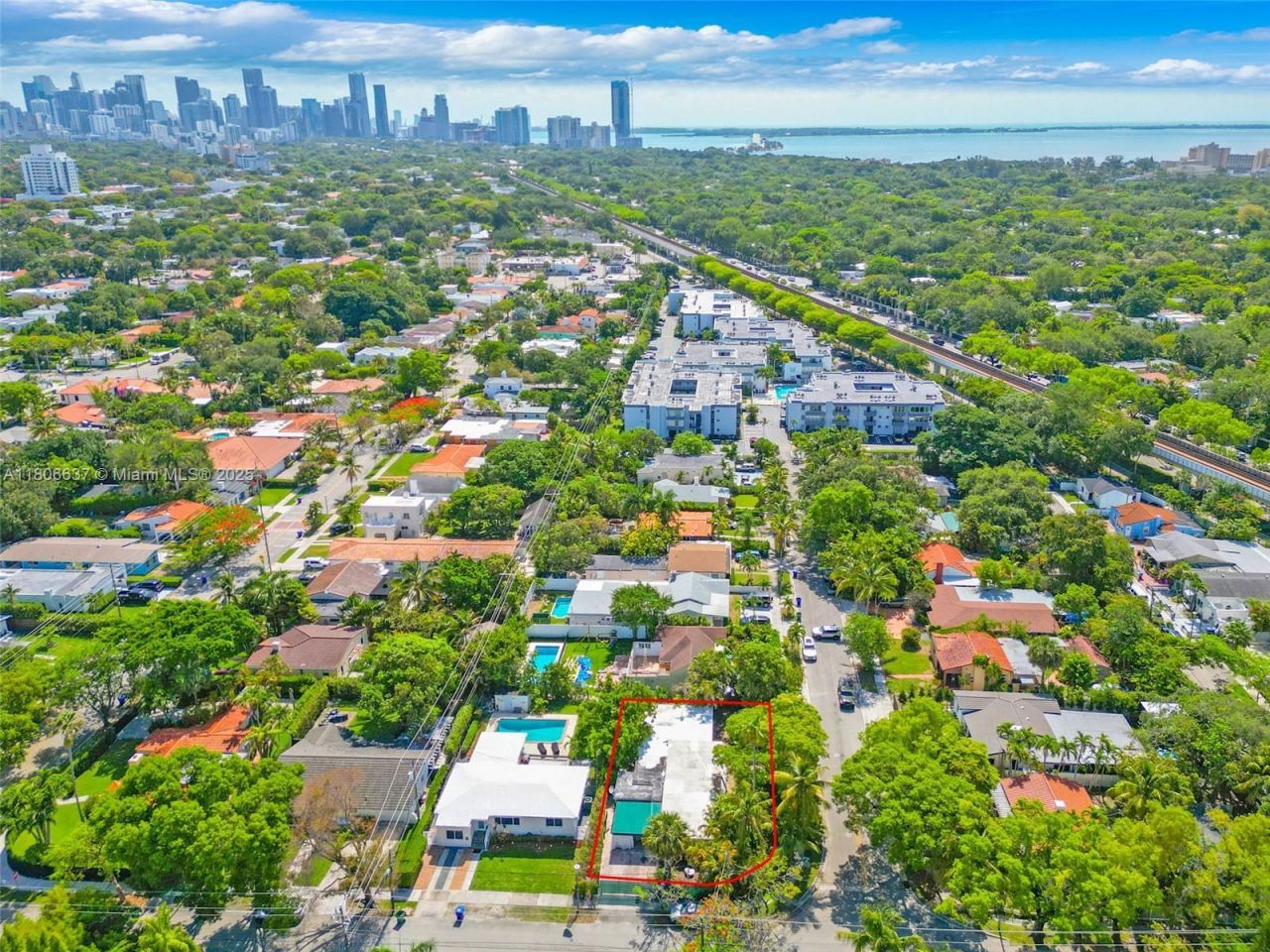 1895 SW 25th St, Miami, FL 33133 Photo