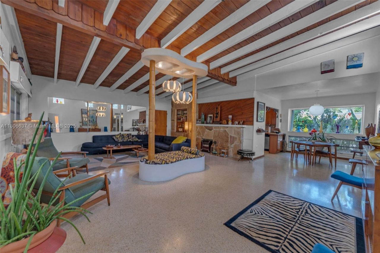 1895 SW 25th St, Miami, FL 33133 Photo