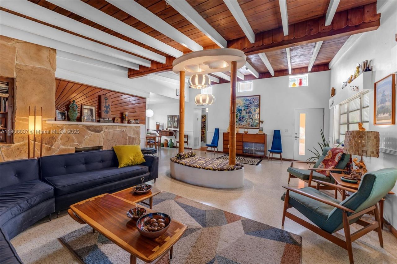 1895 SW 25th St, Miami, FL 33133 Photo