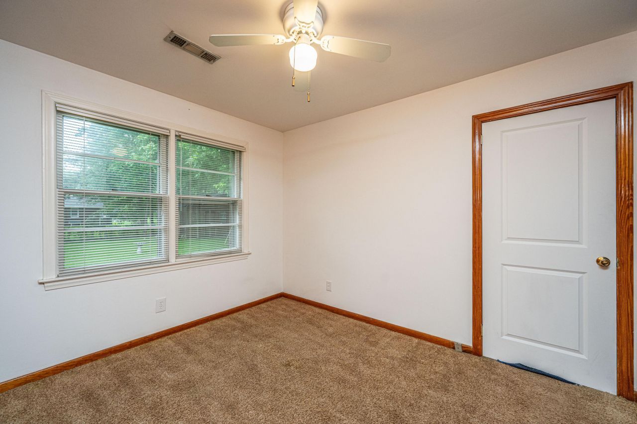 2567 Mona Avenue Photo 20