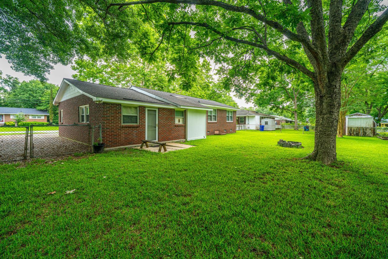 2567 Mona Avenue Photo 22