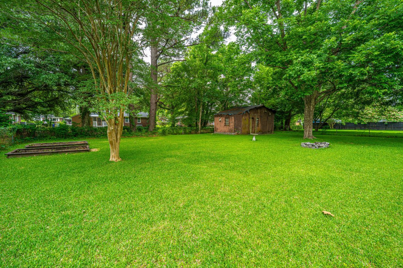 2567 Mona Avenue Photo 23