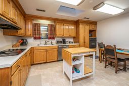 2567 Mona Avenue photo 4