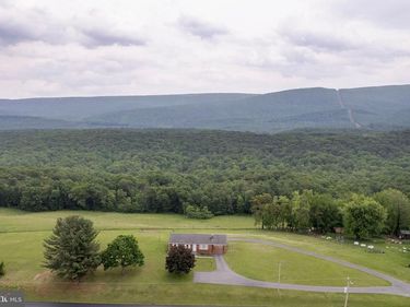 2725 CARPERS PIKE, GORE, VA 22637