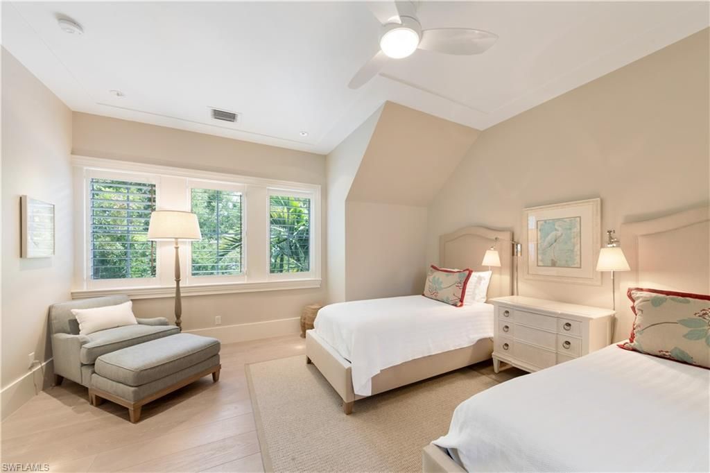 500 3rd Ave N, Naples, FL 34102 Photo