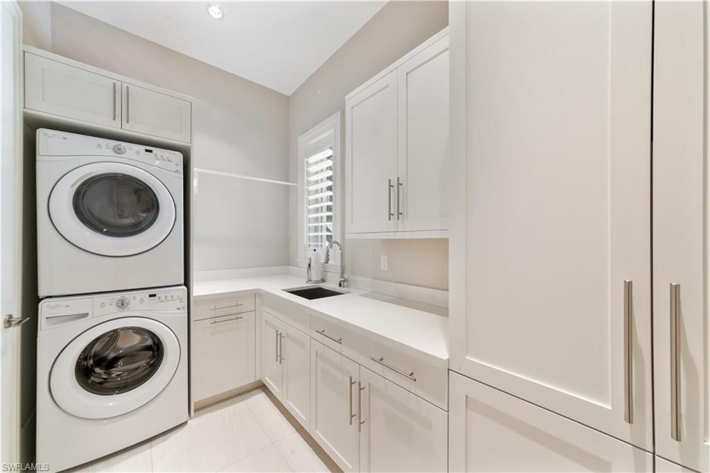 500 3rd Ave N, Naples, FL 34102 Photo