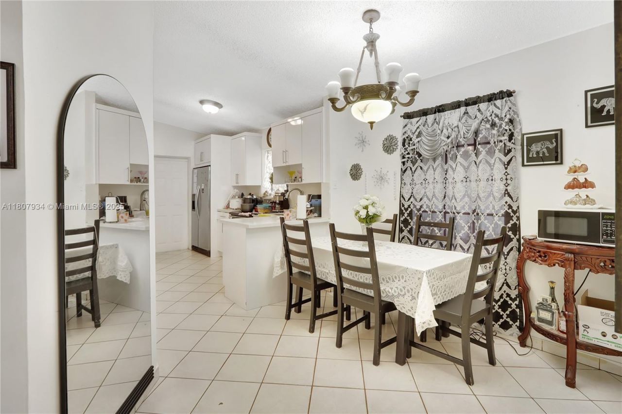 15803 NW 47th Ave, Miami Gardens, FL 33054 Photo