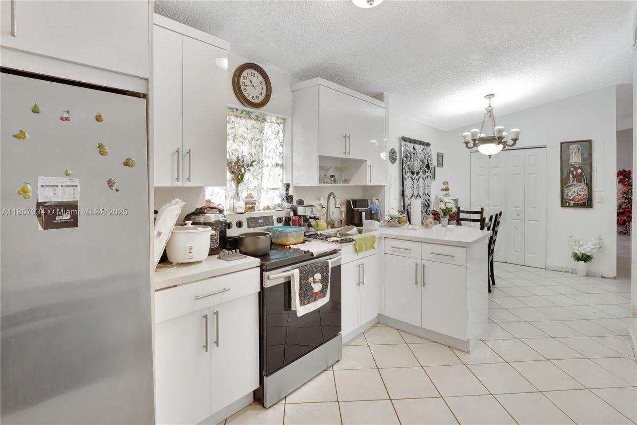 15803 NW 47th Ave, Miami Gardens, FL 33054 Photo