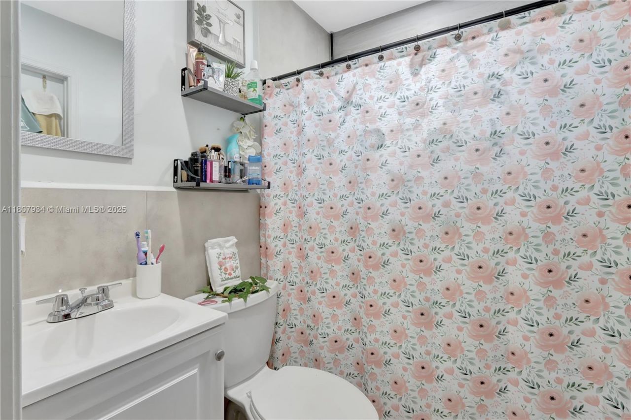 15803 NW 47th Ave, Miami Gardens, FL 33054 Photo