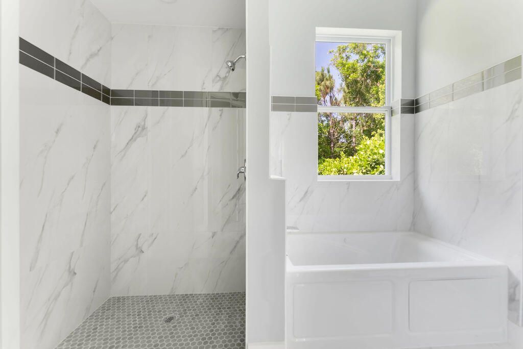 675 NE Moss Rose Place, Port Saint Lucie, FL 34983 Photo