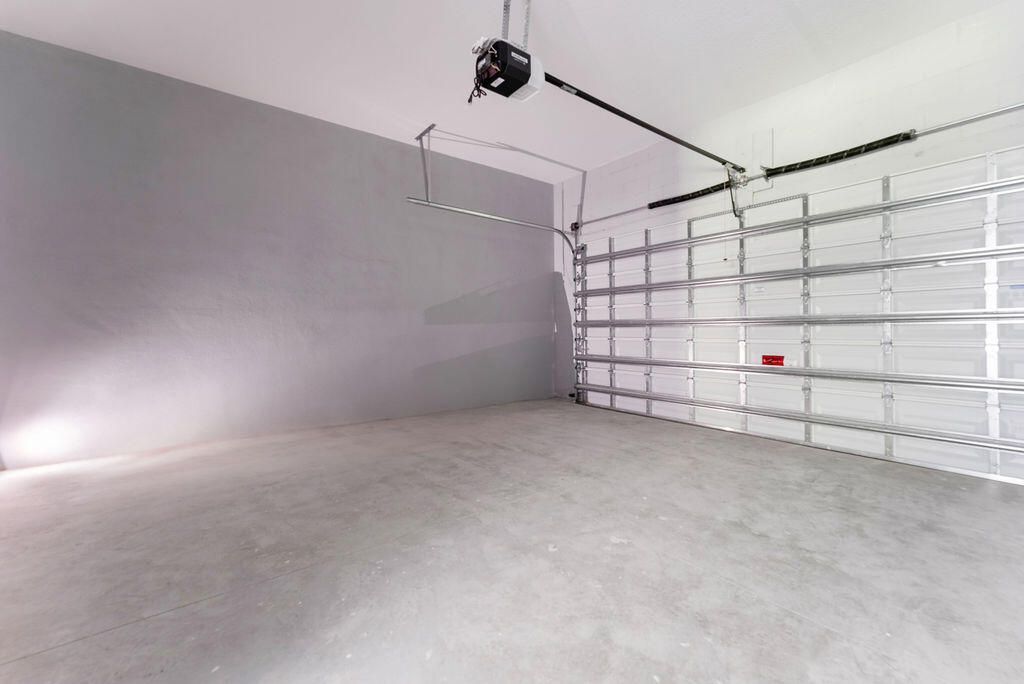 675 NE Moss Rose Place, Port Saint Lucie, FL 34983 Photo