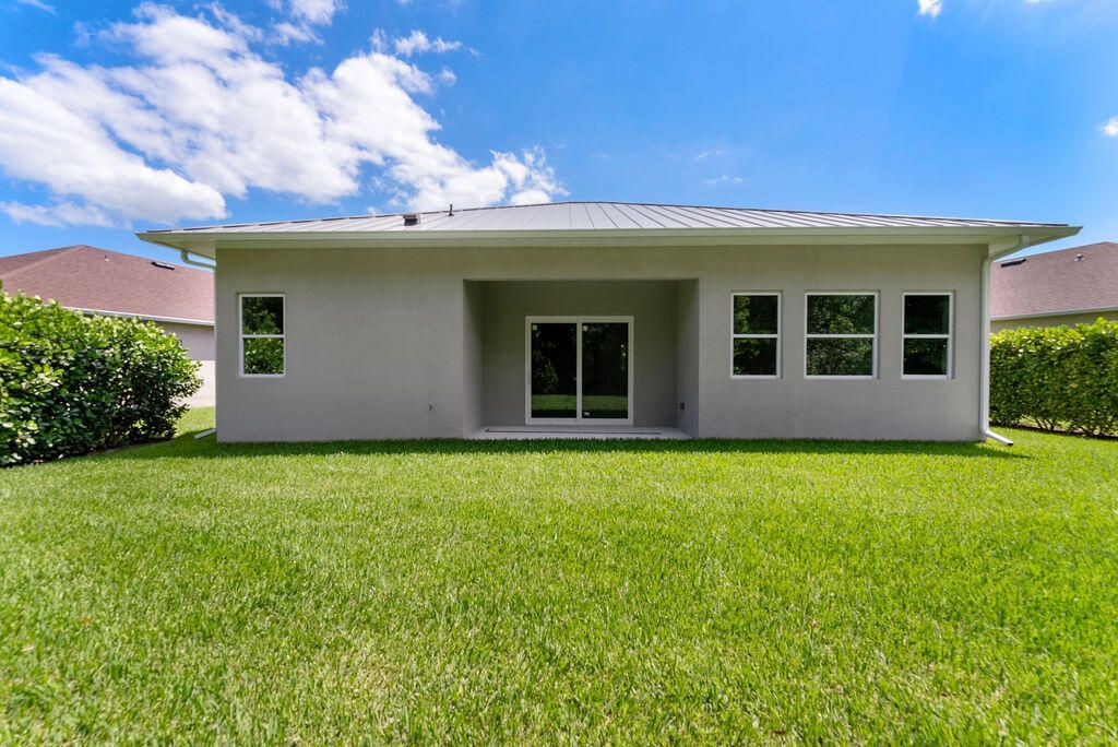 675 NE Moss Rose Place, Port Saint Lucie, FL 34983 Photo