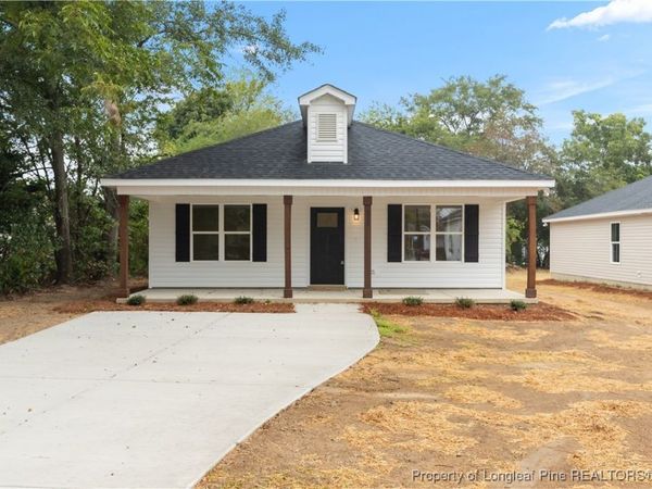 211 E Washington Street, Coats, NC 37521