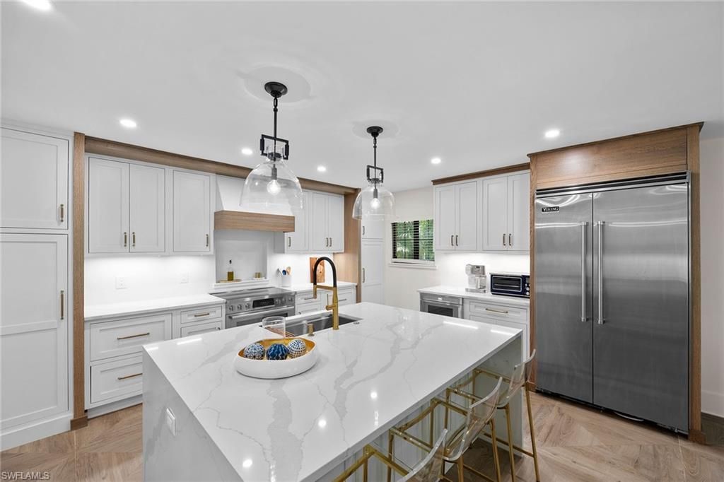 392 7th Ave S, Unit 4, Naples, FL 34102 Photo