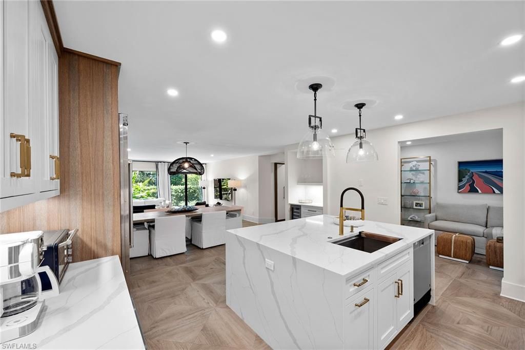 392 7th Ave S, Unit 4, Naples, FL 34102 Photo