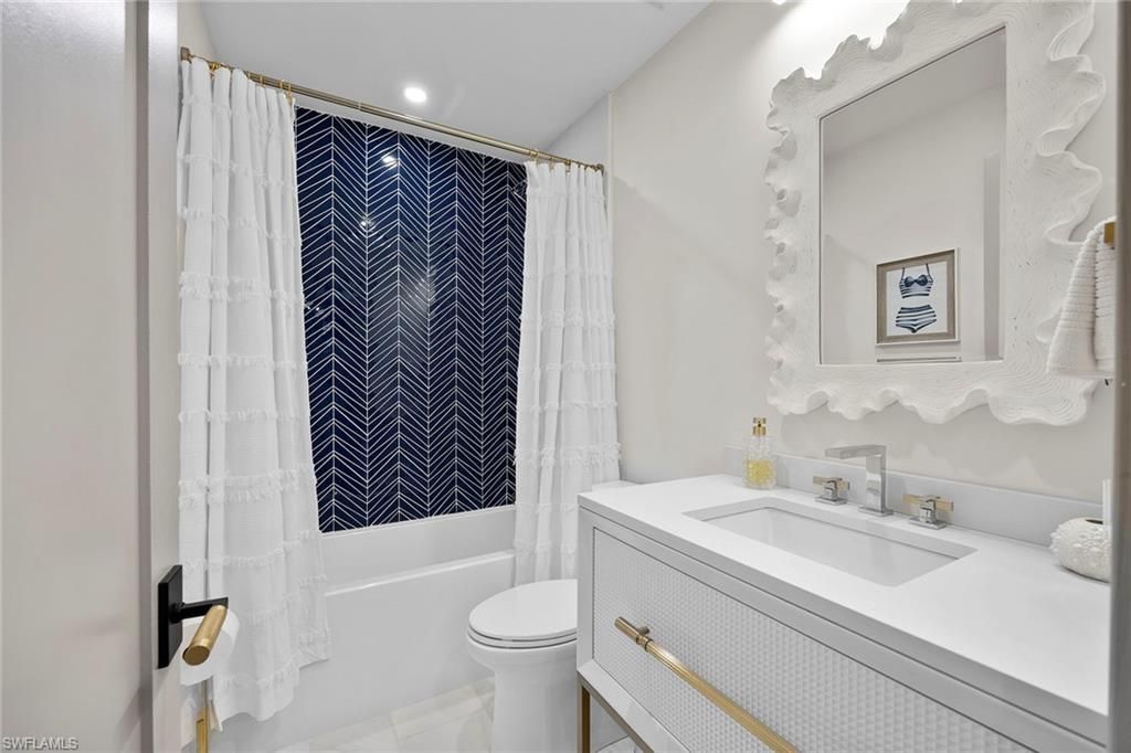 392 7th Ave S, Unit 4, Naples, FL 34102 Photo