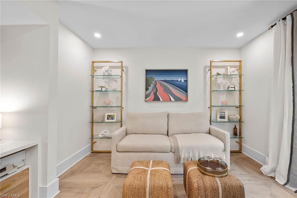 392 7th Ave S, Unit 4, Naples, FL 34102 Photo