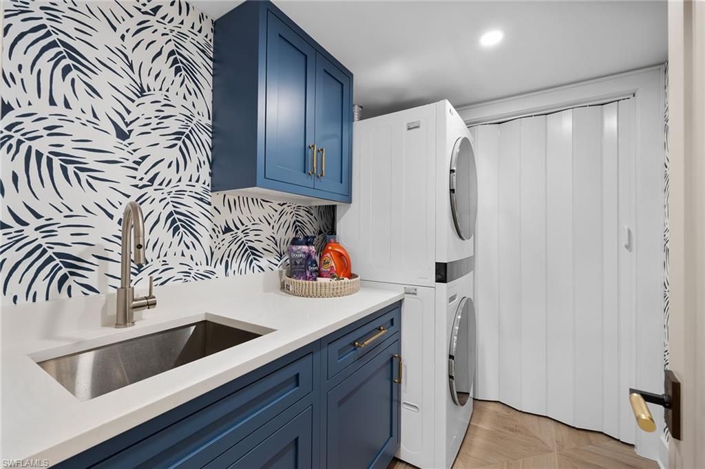 392 7th Ave S, Unit 4, Naples, FL 34102 Photo