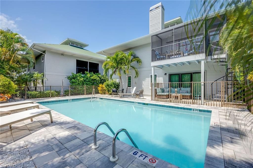 392 7th Ave S, Unit 4, Naples, FL 34102 Photo