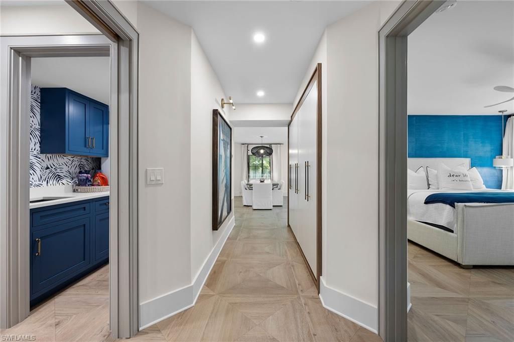 392 7th Ave S, Unit 4, Naples, FL 34102 Photo