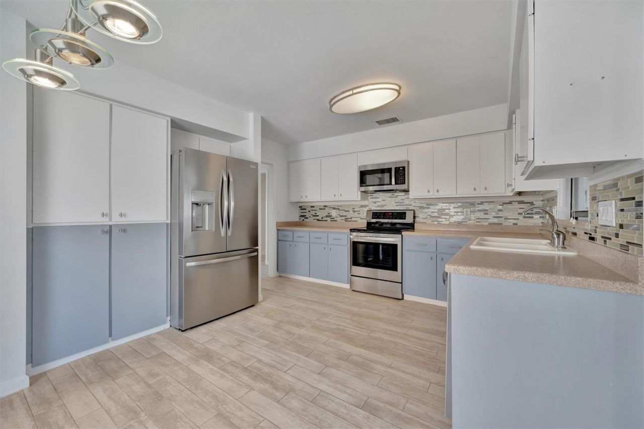 8710 54th Avenue W, Unit 8710, Bradenton, FL 34210 Photo