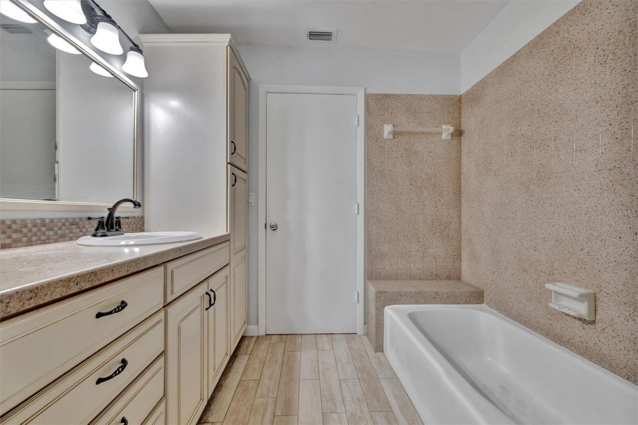 8710 54th Avenue W, Unit 8710, Bradenton, FL 34210 Photo