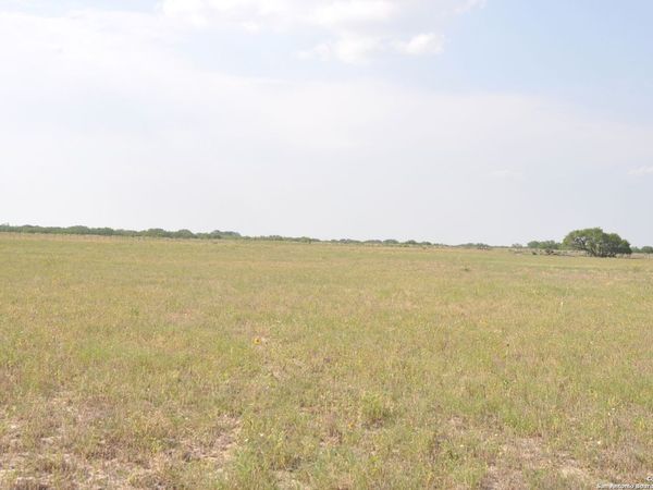 TBD CR 777, Devine, TX 78016