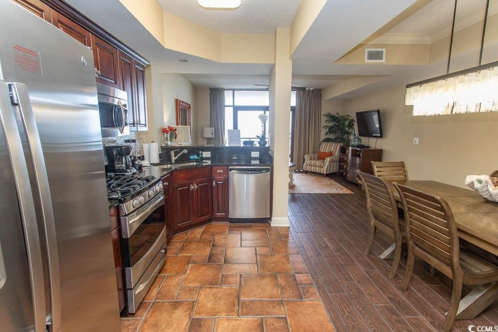 100 North Beach Blvd. Photo 10