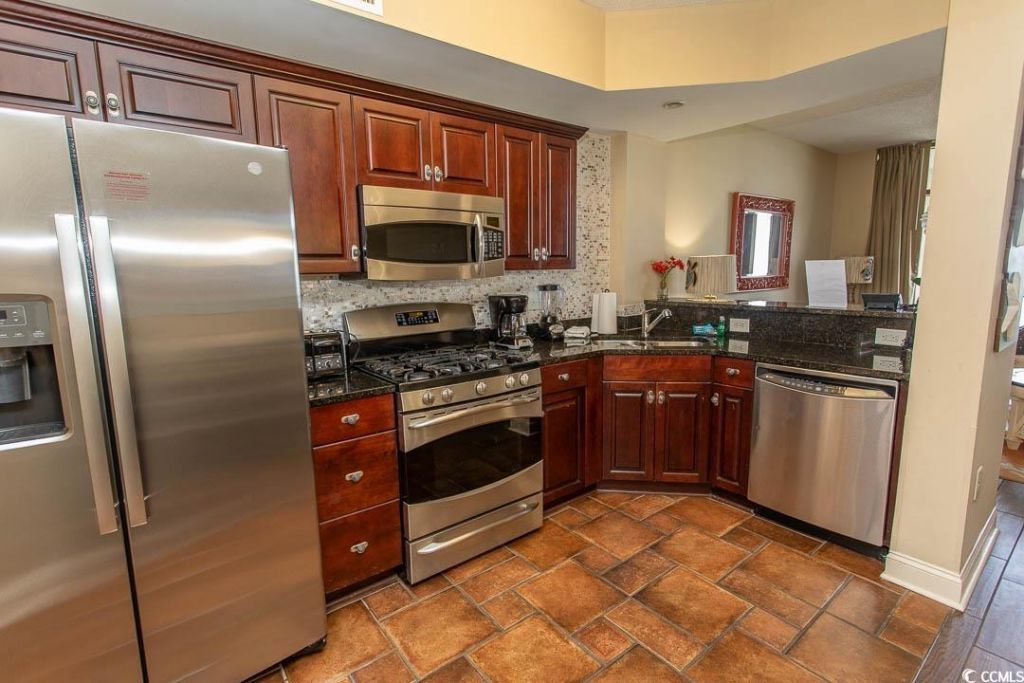 100 North Beach Blvd. Photo 11