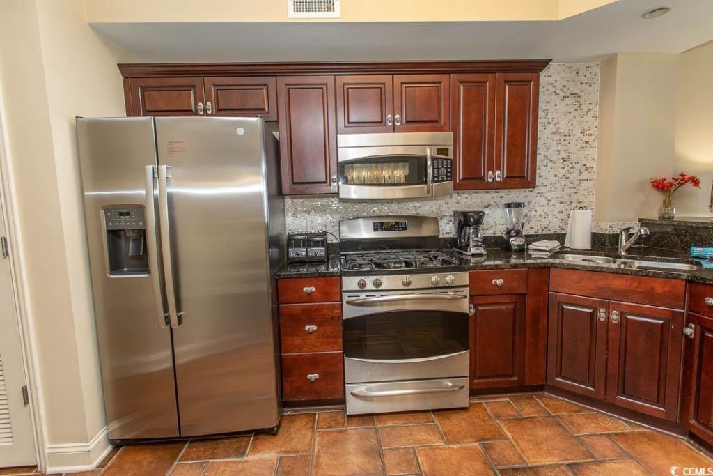 100 North Beach Blvd. Photo 12