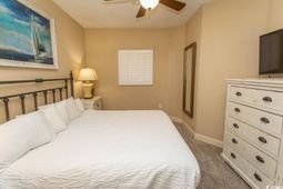 100 North Beach Blvd. photo 4