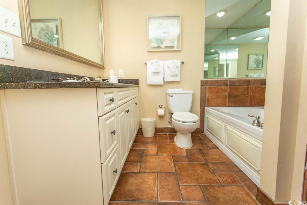 100 North Beach Blvd. Photo 7