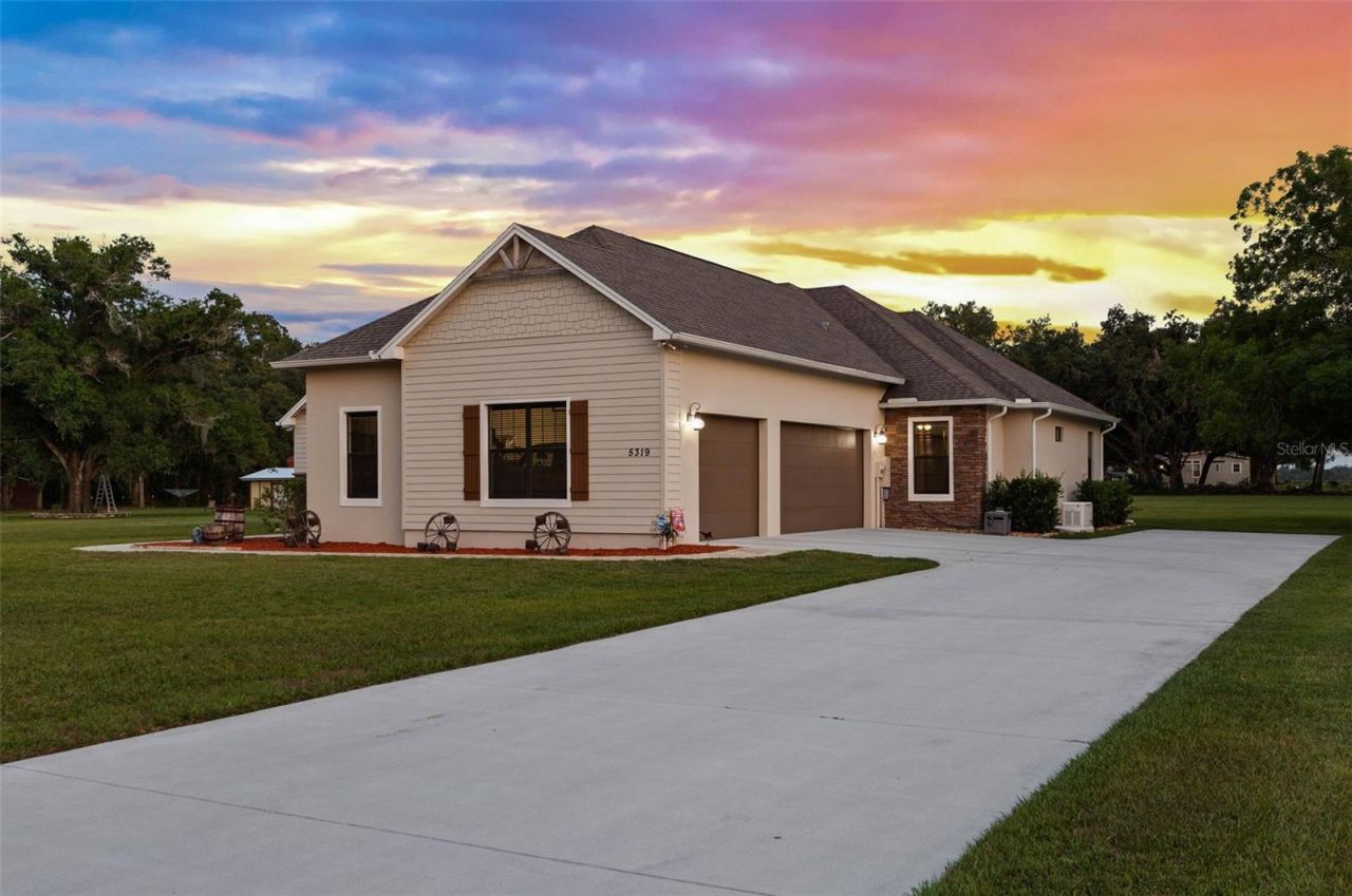 5319 W Trapnell Road, Dover, FL 33527 Photo
