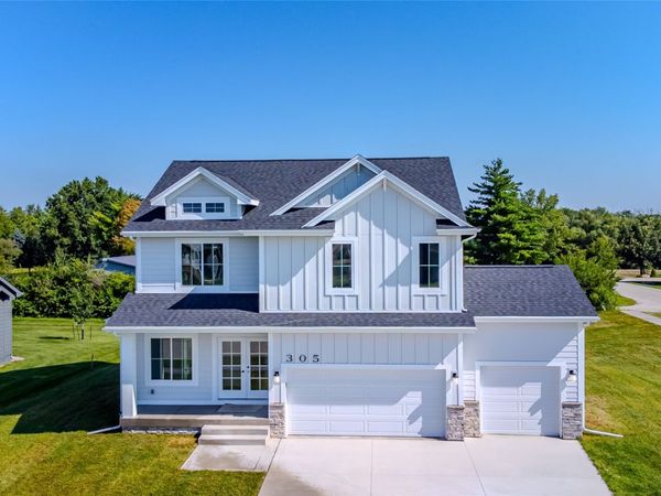 305 NW Woodmoor Drive, Waukee, IA 50263